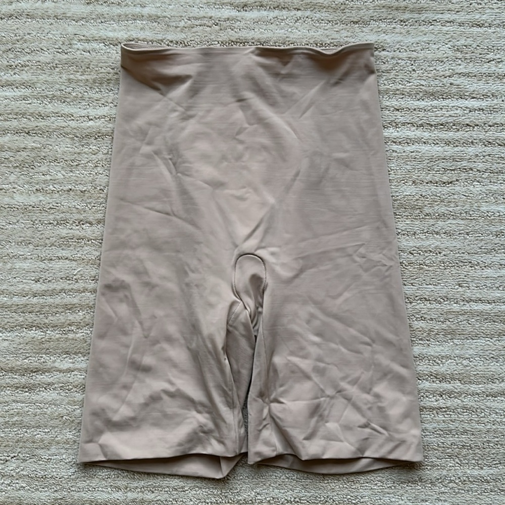 Donna Karan Signature Highwaist Toner Nude | Beige Size Small